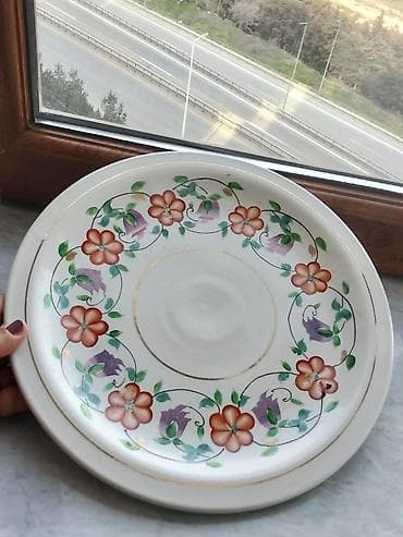 Böyük ölçülü servis buludu - Material: keramika/çini - Rəng: ağ əsas