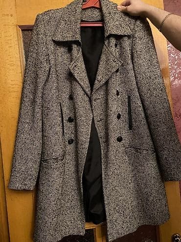 Kisi palto – balıqquyruğu (herringbone) naxışlı Razmer m-l Qiymet 20