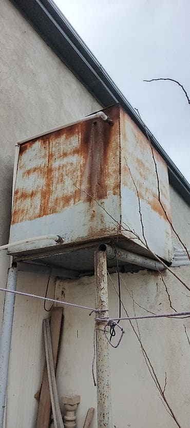 islenmis su ceni: Bak, Metal, 1000 l l, İşlənmiş, Ünvandan götürmə — 2