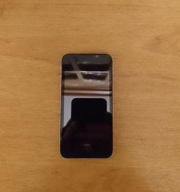 IPhone 4, 16 GB, Qara, Qırıq lalafo.az -da IPhone 4, 16 GB, Qara, Qırıq
