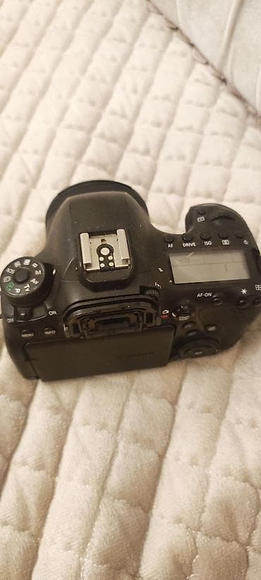 Foto və videokameralar: Canon EOS 6D Mark 2 + Canon EF 50mm f/1.8 STM obyektiv Qiymət Sondu — 1