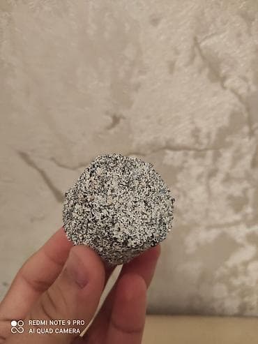 Salam korella ve diger qefes quslari ucun qaqa dasi quslarin lalafo.az -da Salam korella ve diger qefes quslari ucun qaqa dasi quslarin