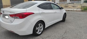елантра: Hyundai Elantra: 1.8 l | 2013 il Sedan — 13