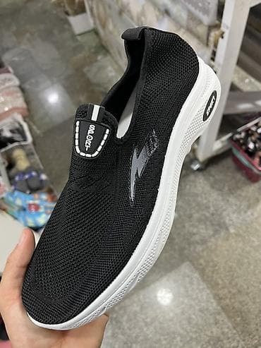 Qara rəngli slip-on idman ayaqqabısı 42 razmer!!! - Nəfəsalan toxuma