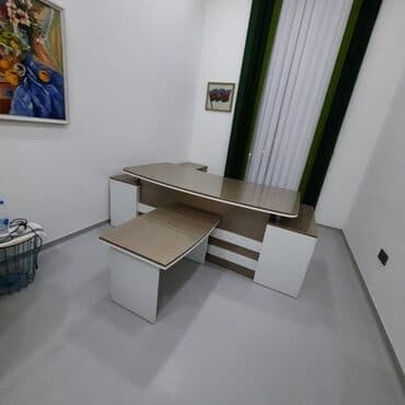 bayraq dirəyi: Ofis mebeli Tam keyfiyyətli Yerli və xarici istehsal Əldə hazır — 1