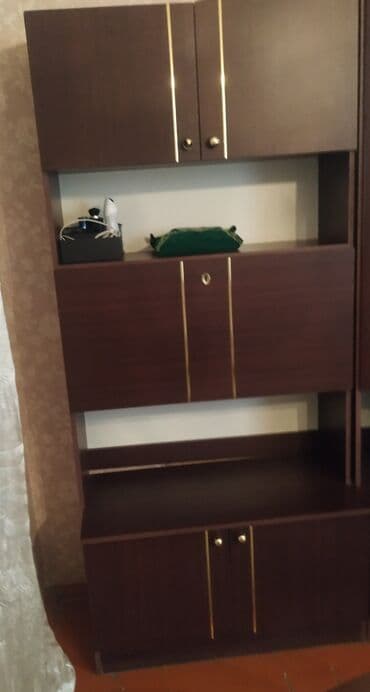 трюмо с зеркалом: İşlənmiş, Güzgüsüz — 1