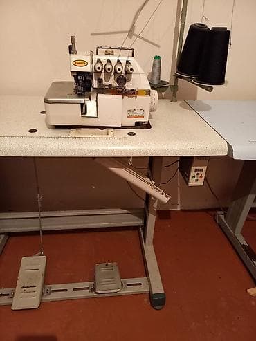 3 birinde printer: Tikiş maşını Yamata, Overlok, 5 saplı — 2