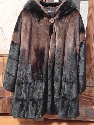 mirvari canta: Carolina Valentin dən alınıb 2xl-3xl gedir. Papaqlıdir.Qiyməti 1500 — 3