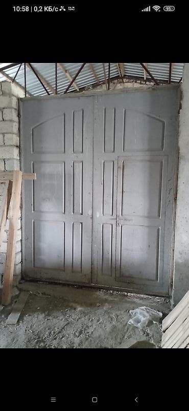 İkiqat metal darvaza Eni 2.4 hündürlüyü 3 metrə darvaza daxili anbarda at lalafo.az İkiqat metal darvaza Eni 2.4 hündürlüyü 3 metrə darvaza daxili anbarda