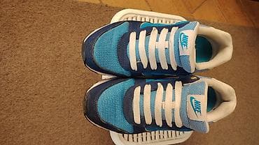 Krasofkalar və idman ayaqqabıları: Nike kişi idman ayaqqabısı – orijinaldır Xüsusiyyətlər: - Model — 6