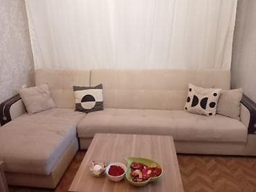 acılan divan: Divan acilan ve bazali + masa Cemi 220 azn.Divanin orta hissesinde — 3