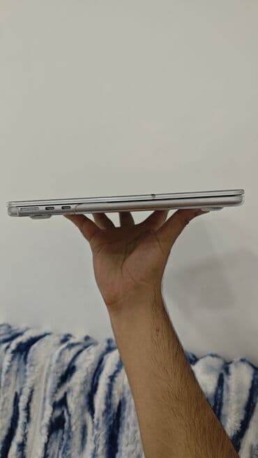 macbook case: İşlənmiş Apple MacBook, 13.5 ", Apple M2, 256 GB, Pulsuz çatdırılma — 2