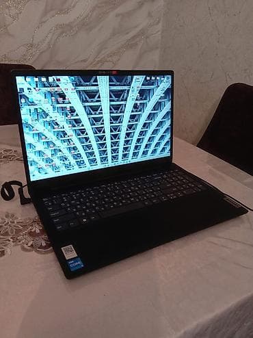 İşlənmiş Lenovo IdeaPad, 15.6 ", Intel Core i5, 256 GB
