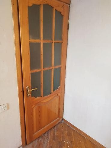 Taxta qapılar təcili satılır 4 ədəd