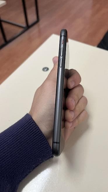 IPhone 11, 128 GB, Qara, Face ID — 4