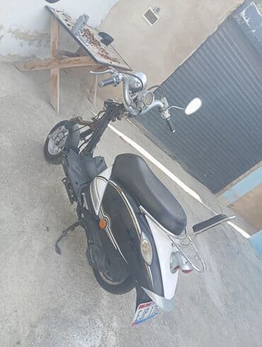 скутер купить бу: Şəxsi istifadə üçün praktik şəhər skuter/moped. Xüsusiyyətlər: - — 6