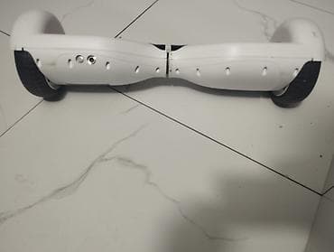 Öz-özünə tarazlanan elektrikli hoverboard (iki təkərli skuter) lalafo.az -da Öz-özünə tarazlanan elektrikli hoverboard (iki təkərli skuter)