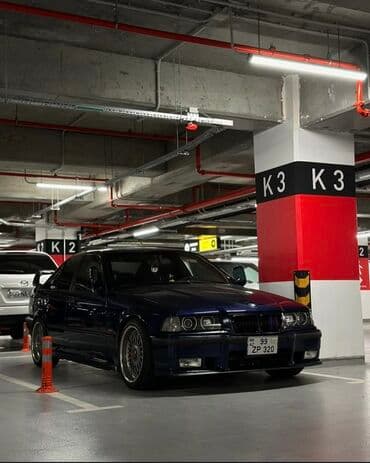 bmw 3 серия 318 at: BMW 3 Series E36 sedan – dərin mavi rəngli, idman üslubunda tüninq — 18