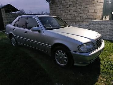 disk satisi: Mercedes-Benz C-Class: 2.4 l | 1999 il Sedan — 1