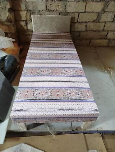 Təknəfərlik çarpayı, Bazasız, Matras ilə, Siyirməsiz