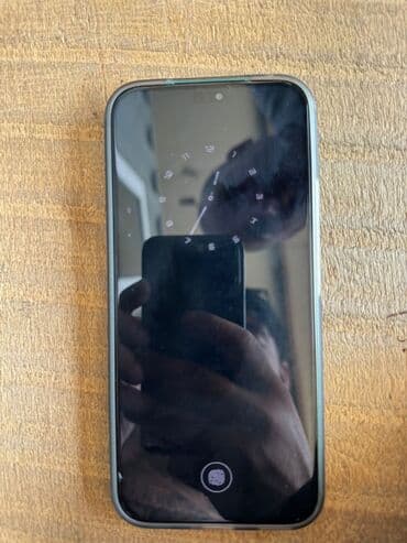 Digər mobil telefonlar: Honorx8c smartfon modeli, parlaq mavi rəngli arxa panel və dörd — 2
