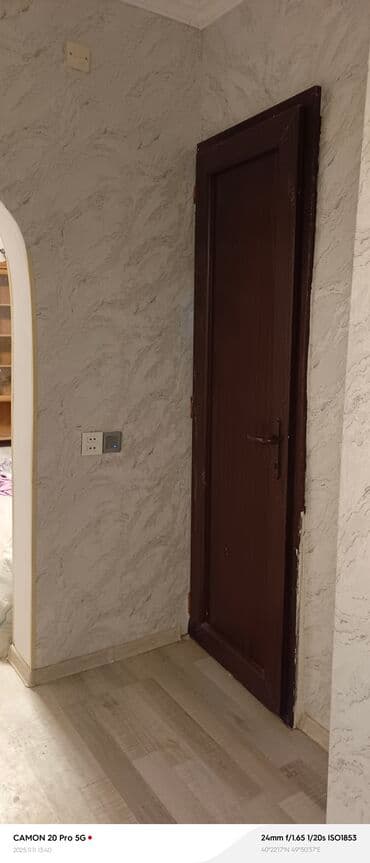 Lüğətlər: 60 kv. m, 2 otaqlı — 18