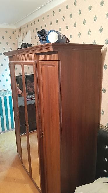 4 qapılı, Güzgülü, Qəhvəyi, Digər material, Açılan, Düz dolab — 1