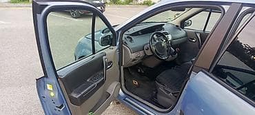 renault kangoo 2000: Renault Scenic: 1.6 l | 2006 il 450000 km Van/Minivan — 4