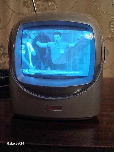 universal pult kodlari: Əla işlək vəziyyətdədir heç bir problemi yoxdur 12 Voltla adapter ilə — 8