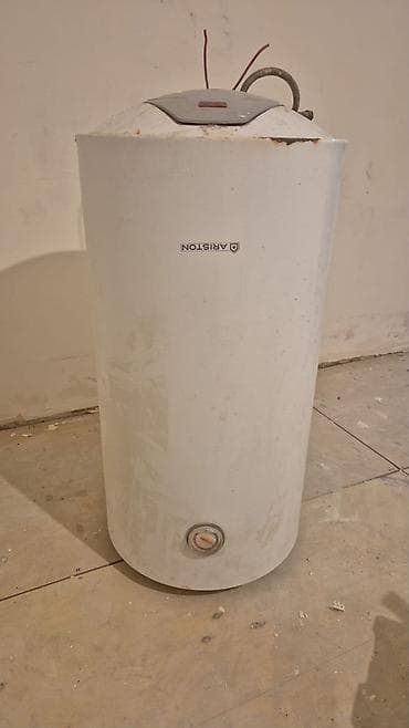 Ariston 100lt
70azn
Yeni yasamal 8466 leli — 1