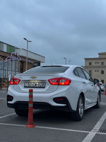cruze u fara: Chevrolet Cruze: 1.4 l | 2017 il 154000 km Sedan — 2
