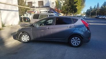 Hyundai akset taksi braxlişi var depozit 100 manat gündəlik 30 AZN