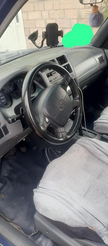 volkswagen touareg 2: Toyota RAV4: 2 л | 1995 г. Внедорожник — 5