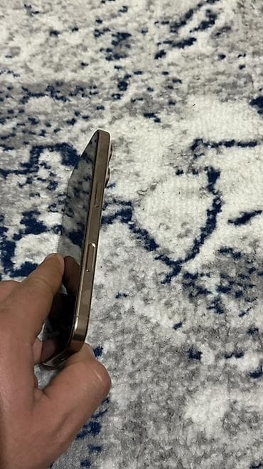 i̇pone 4: IPhone 16 Pro, 128 GB, Desert Titanium, Barmaq izi, Simsiz şarj, Face ID — 4