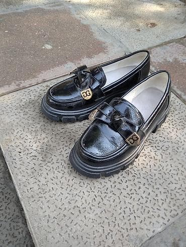 Dəstlər: Təzə alınıb 3 dəfə geyinilib 45 manata alınıb satılır 15 manata 30 — 1