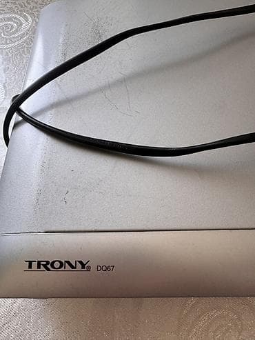 cd pleyer: Trony DQ67 DVD pleyer - Model: Trony DQ67 - Ön panel: disk yuvası — 1