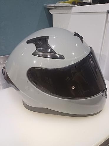 hava olcen: Moto kaska – tam üzlü, inteqral tip. Xüsusiyyətlər: - Rəng: boz — 2