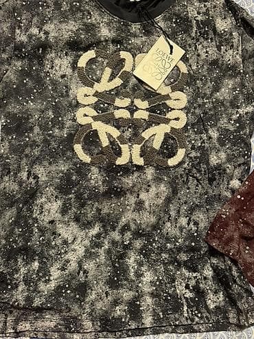 partalar: Məhsul: LOEWE loqolu unisex T‑şört - Dizayn: Ön hissədə iri LOEWE — 3