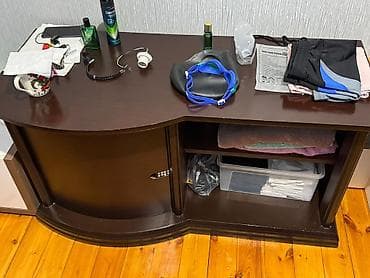 vitrin dekor: DİQQƏT BU GÜN TƏCİLİ EVDƏN ÇİXMALIDİ.Qonaq otağı üçün şkaf–vitrin və — 1