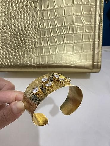 Браслеты: Qızılı rəngli geniş manjet bilərzik. Qızıl suyuna çəkilib qaralmır — 3