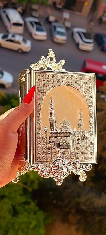 Digər ev dekoru: Qızılı və gümüşü rəngdə dekorativ Quran qutusu/stanoku - Material — 1