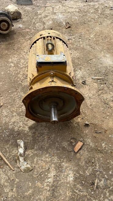 kran sebet: Kran motoru şotkalı,30 kvt 1000 abarod (960),rotorunda mis var — 1
