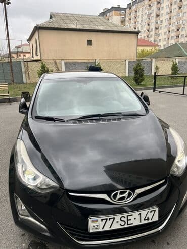Hyundai Elantra: 1.6 l | 2015 il Sedan