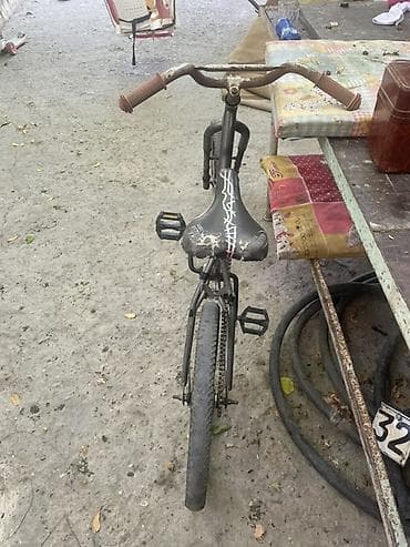 Uşaq velosipedi – BMX üslubunda gövdə Xüsusiyyətlər: - Kiçik ölçülü — 4