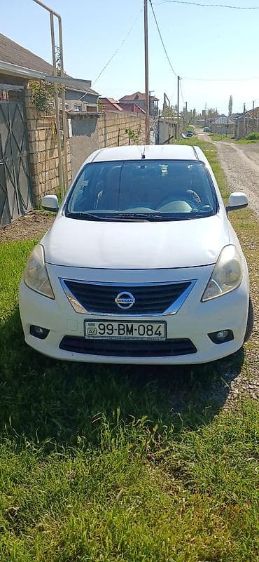 lapet satisi: Nissan Sunny: 1.5 l | 2011 il Sedan — 1