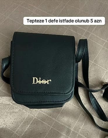 Çanta dəsti – müxtəlif modellər 1) Kiçik qara çiyin çantası - Ön lalafo.az -da Çanta dəsti – müxtəlif modellər 1) Kiçik qara çiyin çantası - Ön