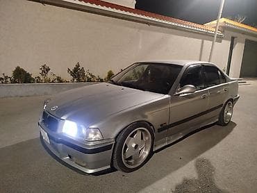 inci aku: BMW 3 series: 2 l | 1992 il Sedan — 1