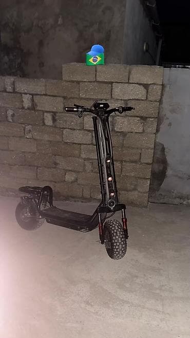 75 yamaha: Skuterin bir dene problemi var tormuz tutan yeri qırılıb başqa — 4