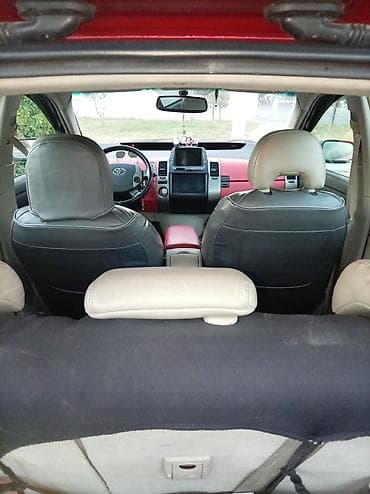 barter disk: Toyota Prius (ikinci nəsil) – qırmızı rəngli, 5 qapılı hibrid liftbek — 3