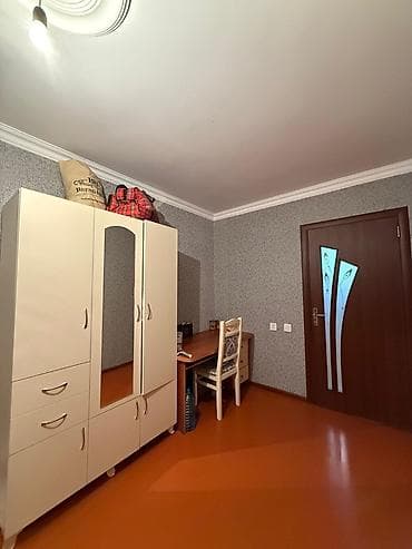 Salam, nefçilərdə metroya piyada 5 dəq lik məsafədə kirayə ev verilir